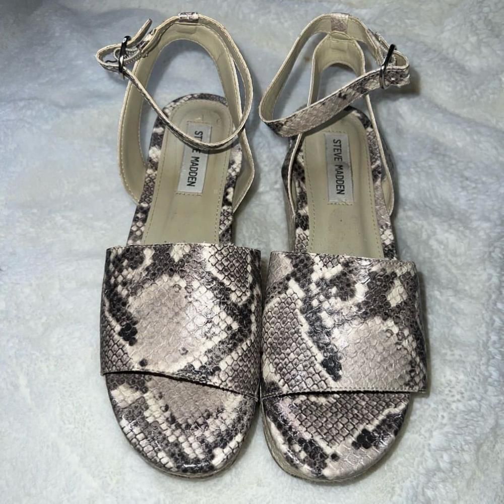 Women's Steve Madden Brown and Black Snakeskin Print Wedge Sandals Size 8
